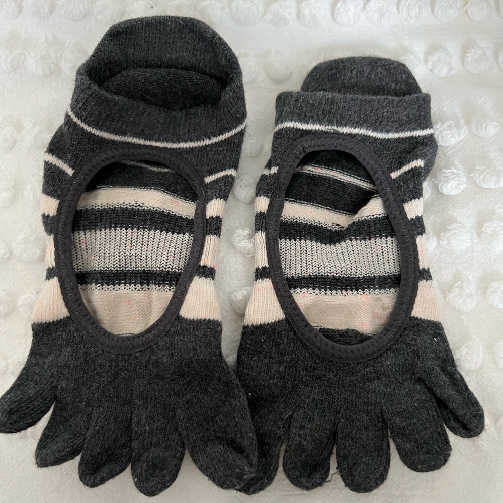 TOESOX pilates grip socks